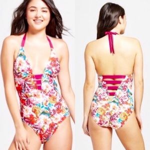 🌻3/$15🌻 LNC STRAPPY SANGRIA DEEP V HALTER